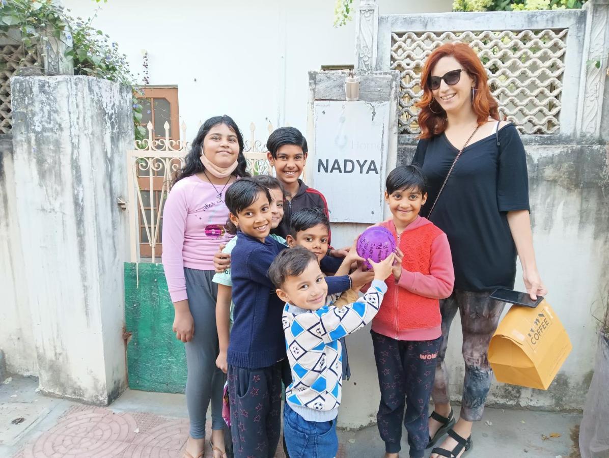 Nadya Homestay For Female & Family Divisione di Divisione di Jaipur Esterno foto