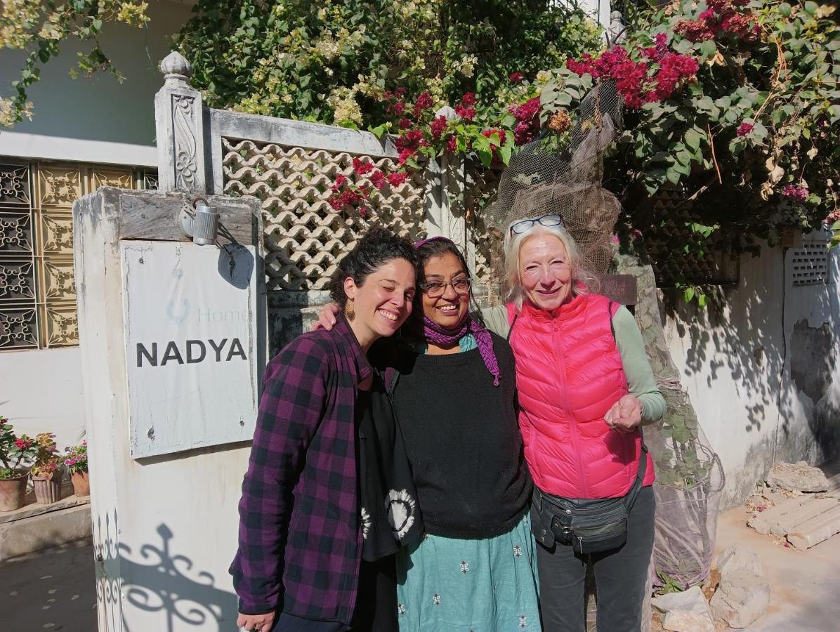 Nadya Homestay For Female & Family Divisione di Divisione di Jaipur Esterno foto
