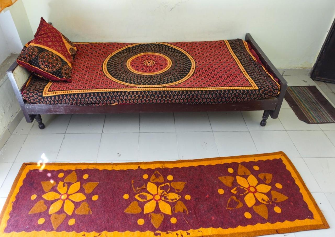 Nadya Homestay For Female & Family Divisione di Divisione di Jaipur Esterno foto