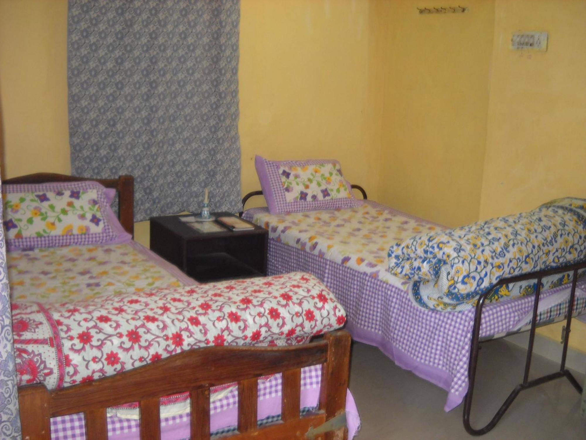 Nadya Homestay For Female & Family Divisione di Divisione di Jaipur Esterno foto