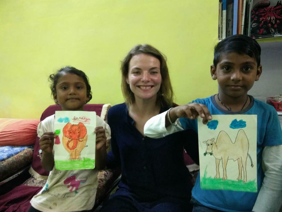 Nadya Homestay For Female & Family Divisione di Divisione di Jaipur Esterno foto