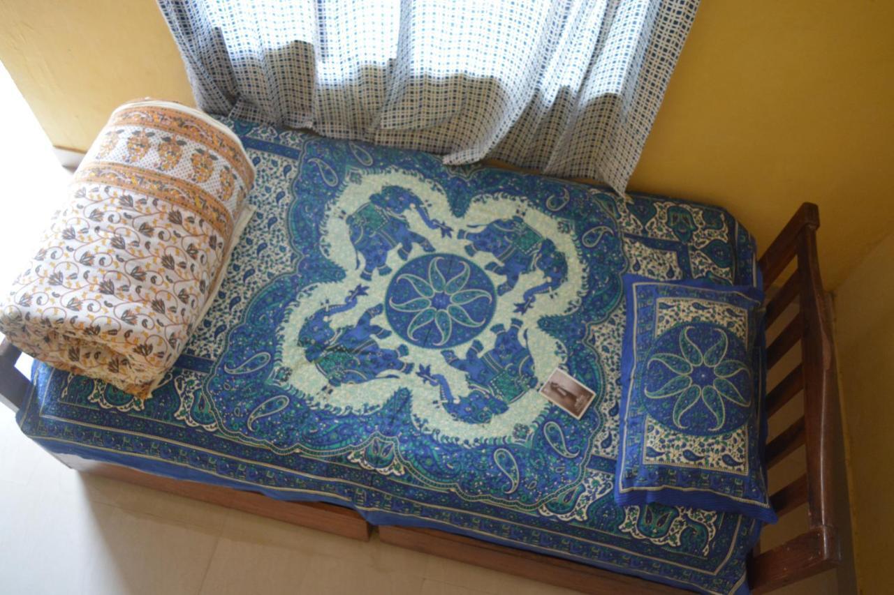 Nadya Homestay For Female & Family Divisione di Divisione di Jaipur Esterno foto
