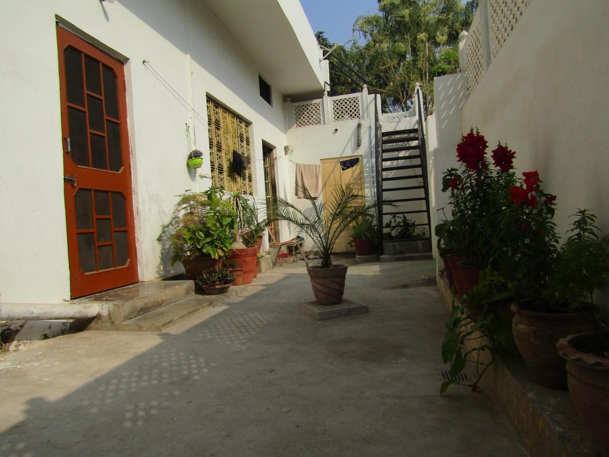 Nadya Homestay For Female & Family Divisione di Divisione di Jaipur Esterno foto